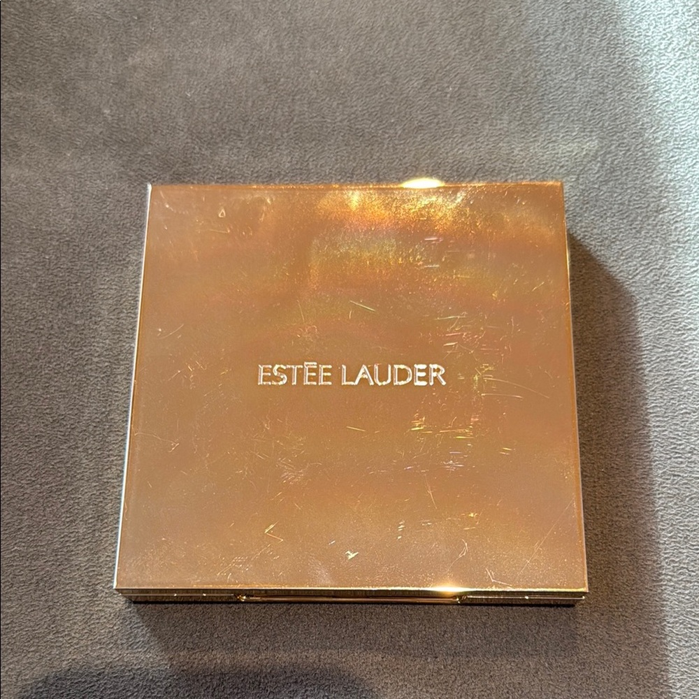 NWOB Estee Lauder The Essential Face Palette